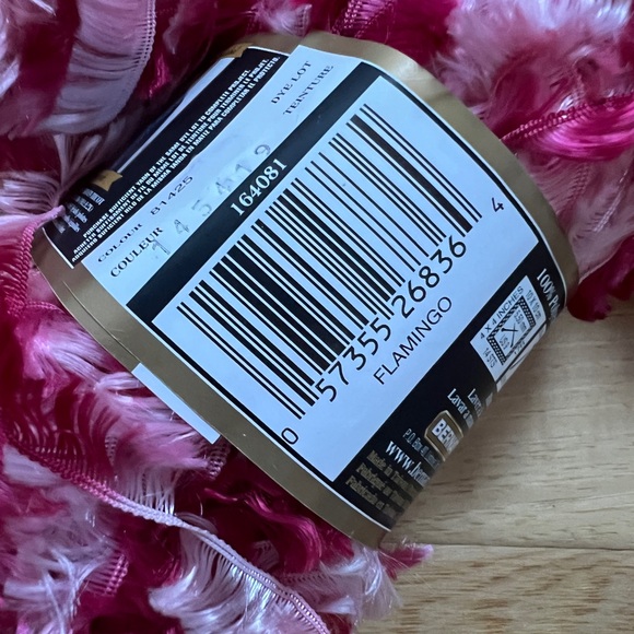 Bernat Boa Yarn, 3 skeins - Picture 2 of 3